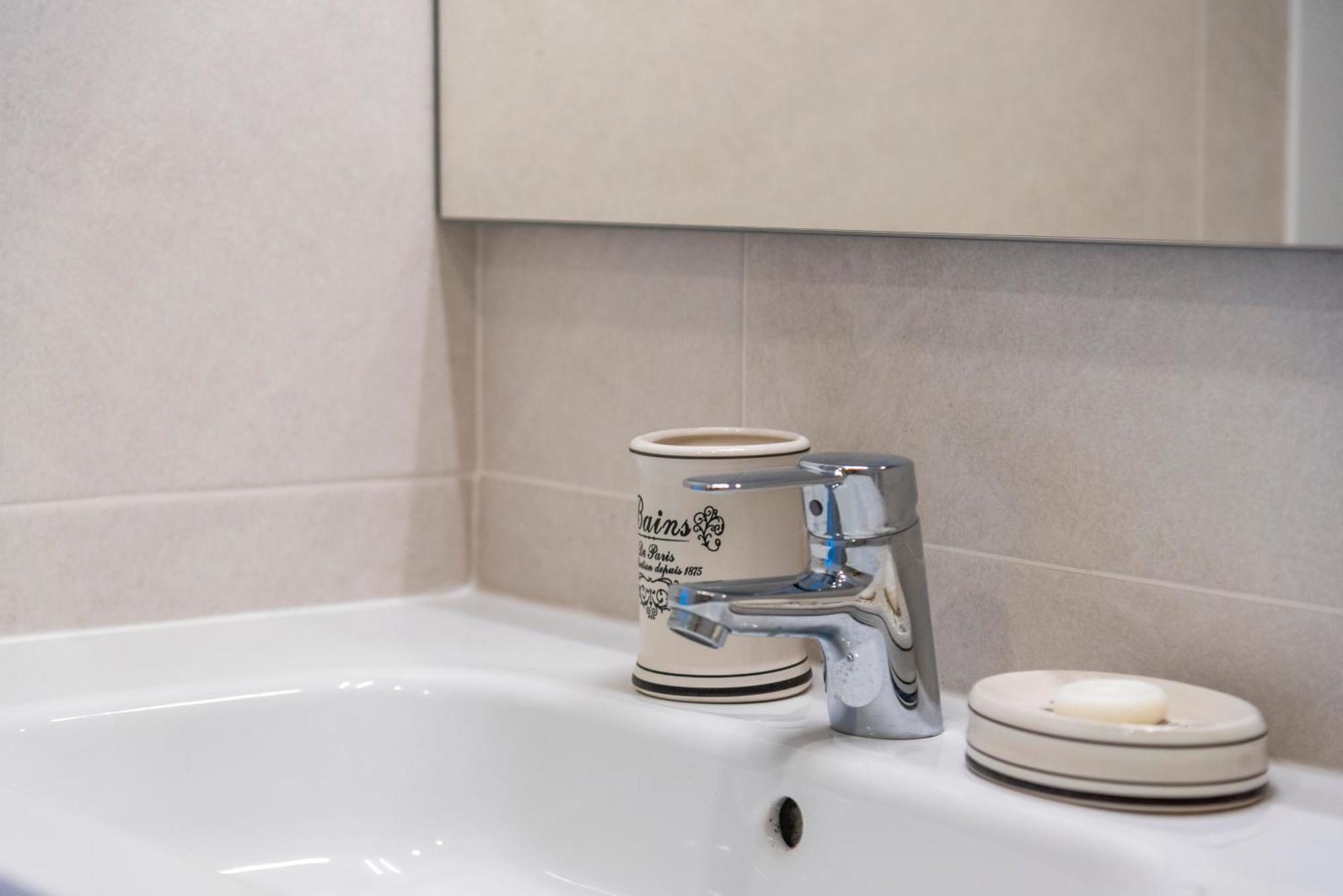 Arenas Negras Playa La Arena, Newly Renovated Apartment Puerto de Santiago  Luaran gambar