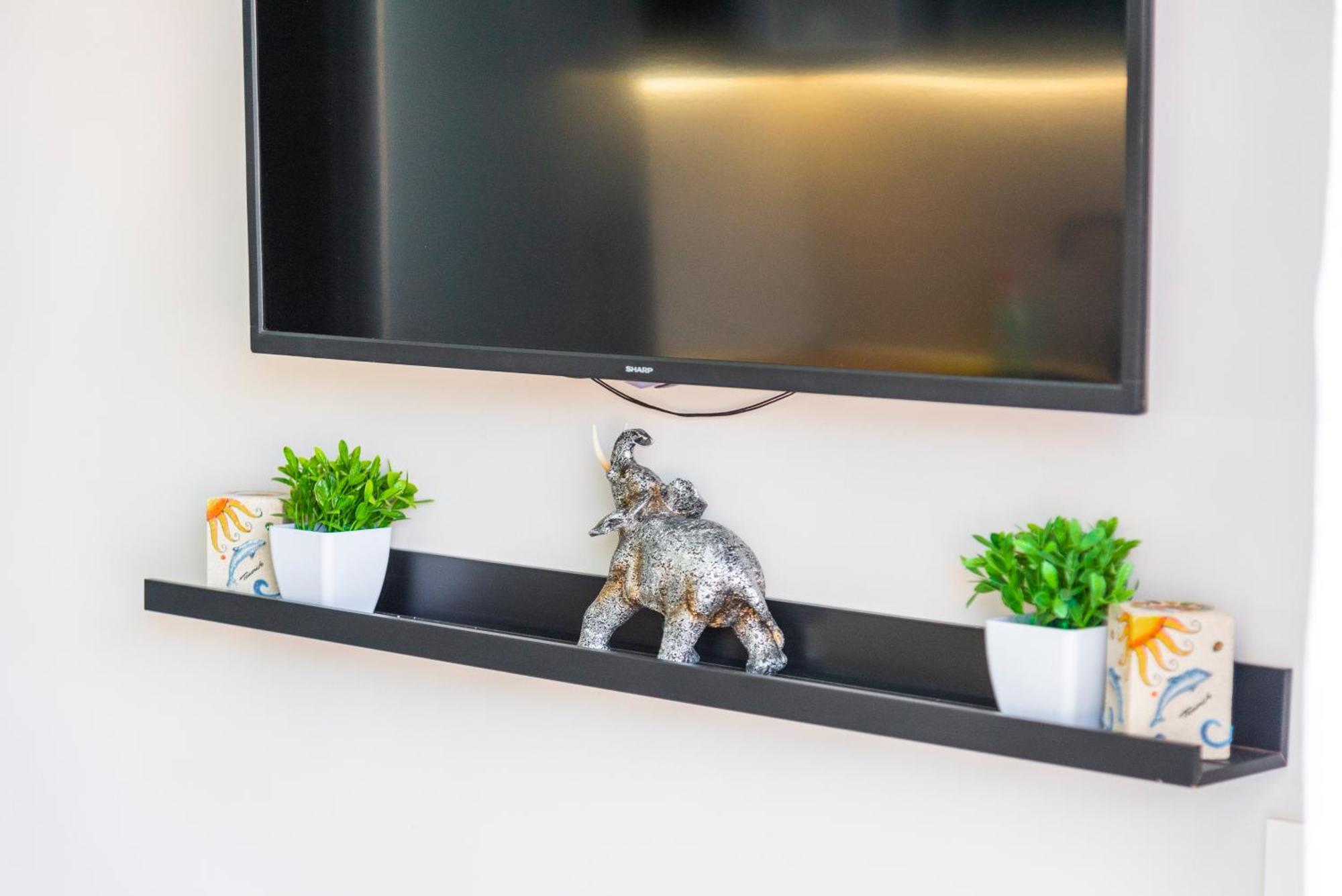 Arenas Negras Playa La Arena, Newly Renovated Apartment Puerto de Santiago  Luaran gambar