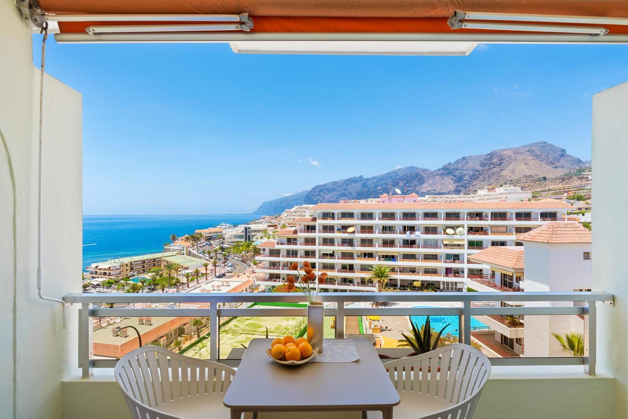 Arenas Negras Playa La Arena, Newly Renovated Apartment Puerto de Santiago  Luaran gambar